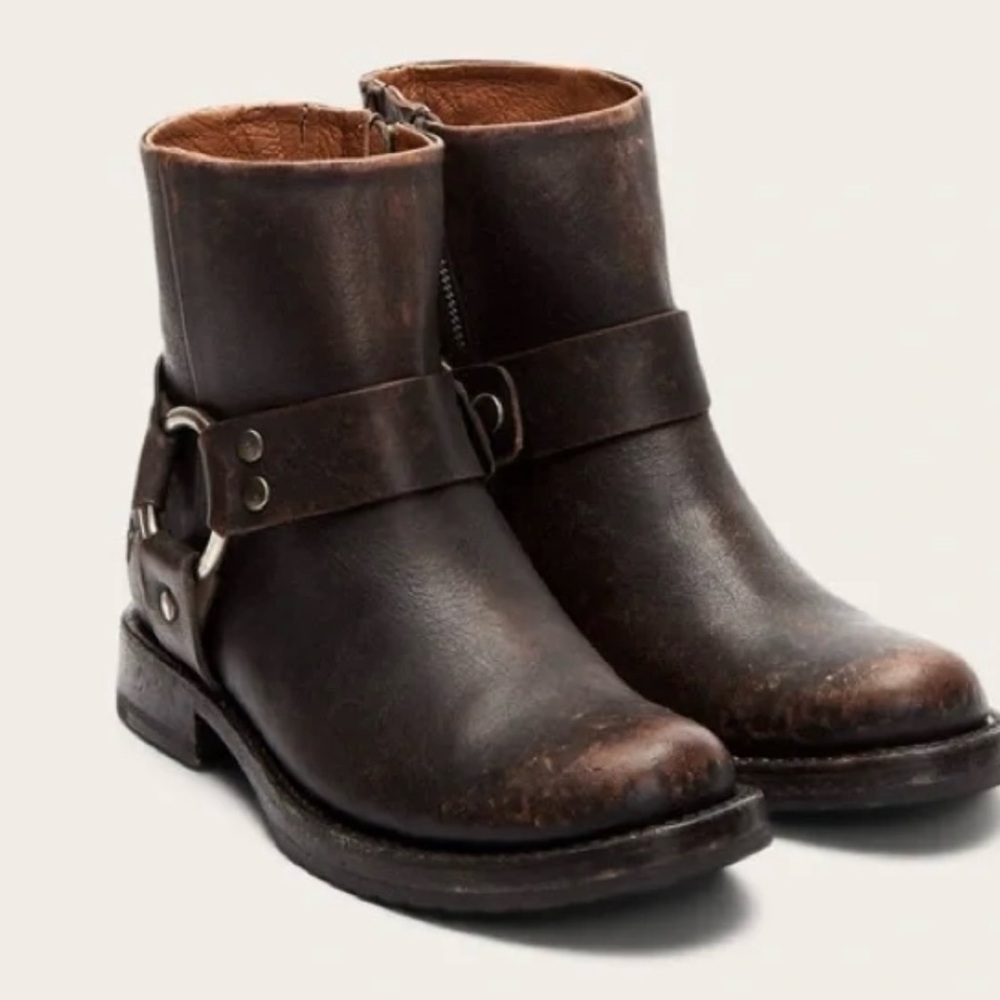 Frye Veronica distressed Brown Leather Ankle Boots worn once. Comes distressed